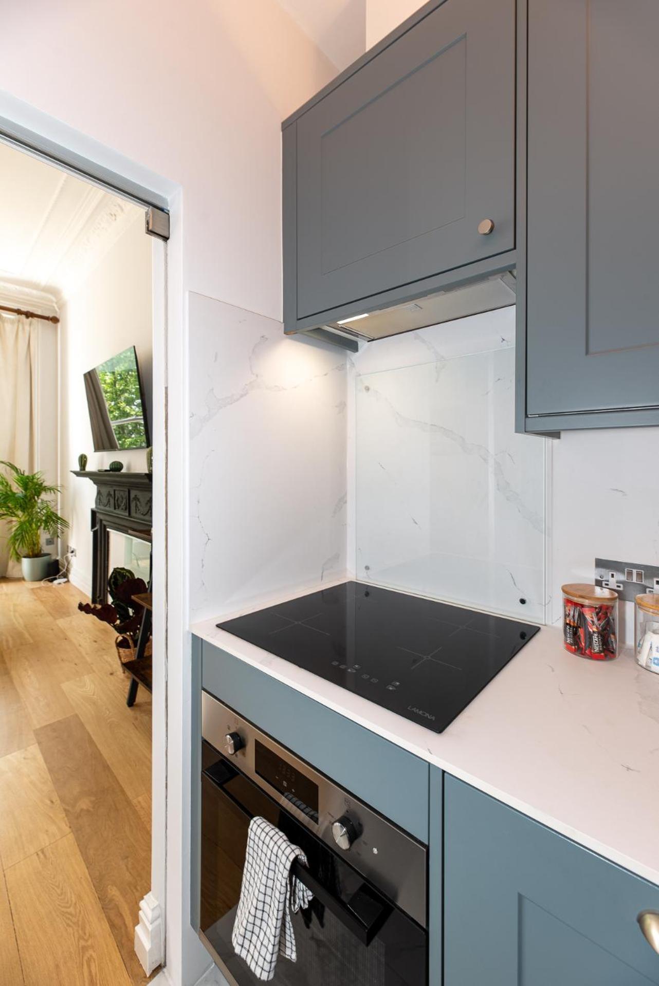 2-Bedroom Victorian Apartment In Kensington Londen Buitenkant foto