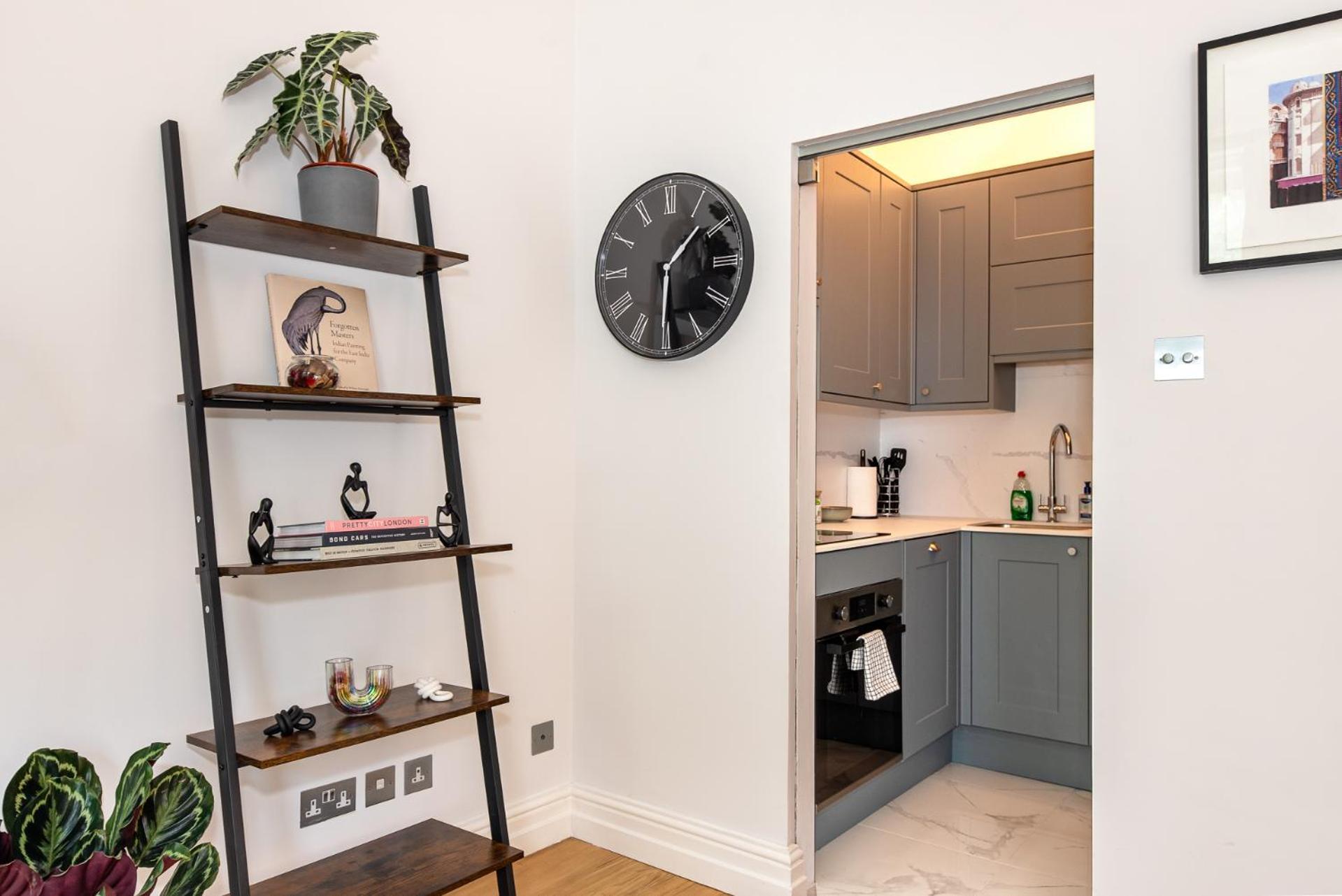 2-Bedroom Victorian Apartment In Kensington Londen Buitenkant foto