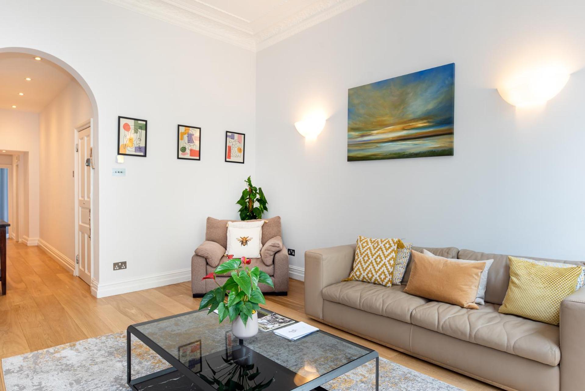 2-Bedroom Victorian Apartment In Kensington Londen Buitenkant foto
